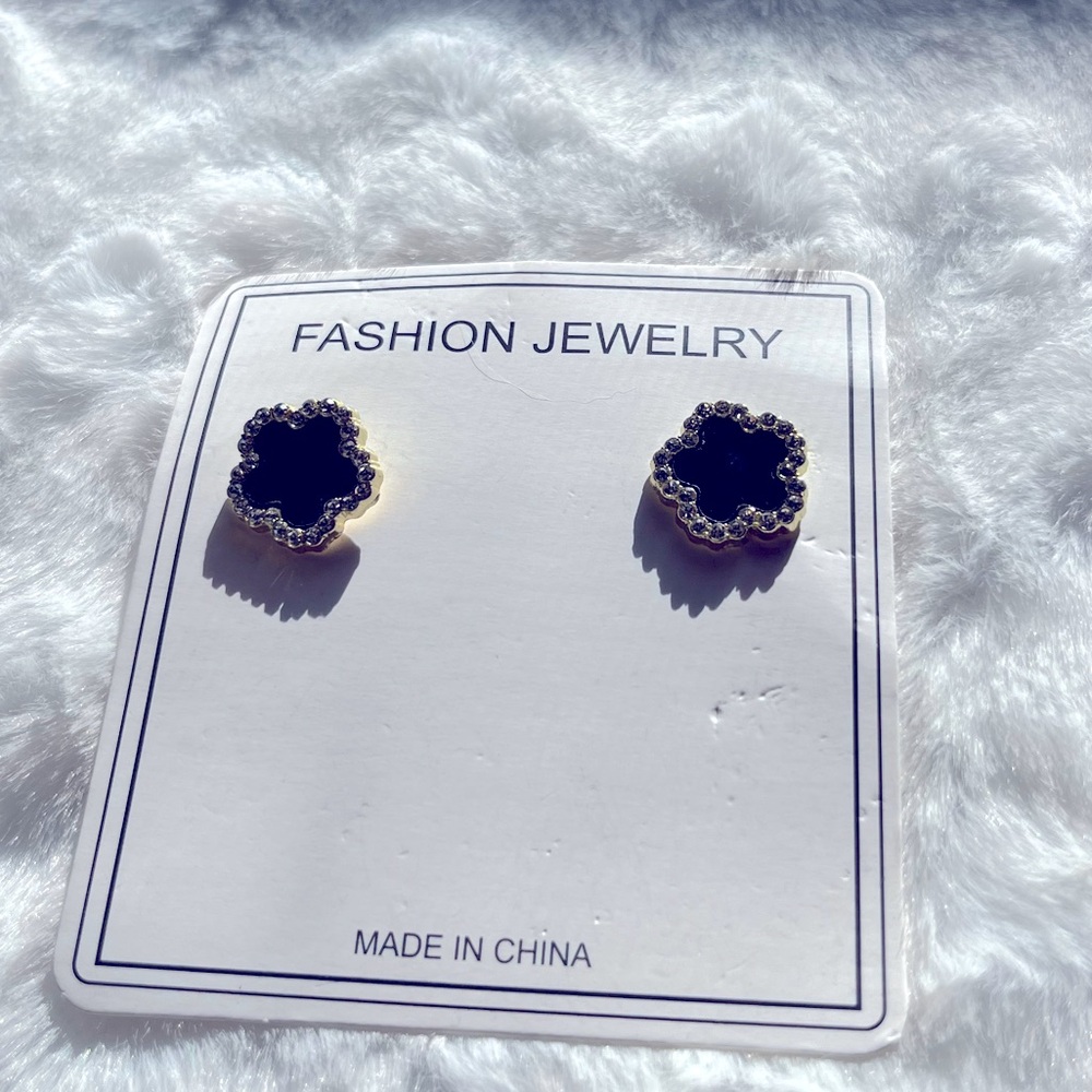 Fashion earrings